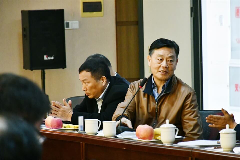 全國工具五金標(biāo)準(zhǔn)化分技術(shù)委員會(huì)換屆大會(huì)在威力集團(tuán)舉行(圖6) 全國工具五金標(biāo)準(zhǔn)化分技術(shù)委員會(huì)換屆大會(huì)在威力集團(tuán)舉行(圖6)