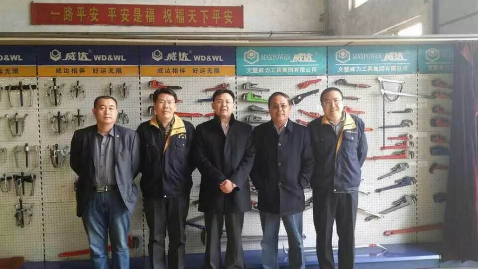 政和參觀2.jpg 濟(jì)南政和科技公司董事長參觀威力集團(tuán)(圖2)