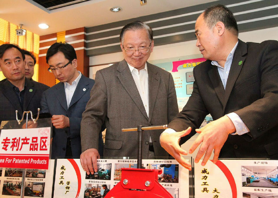 原國務(wù)委員、外交部部長唐家璇視察威力工具集團(tuán)(圖2)