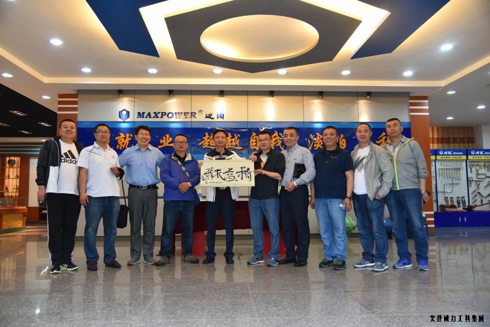 甘肅、青海優(yōu)秀經(jīng)銷商蒞臨威力集團參觀考察(圖11)