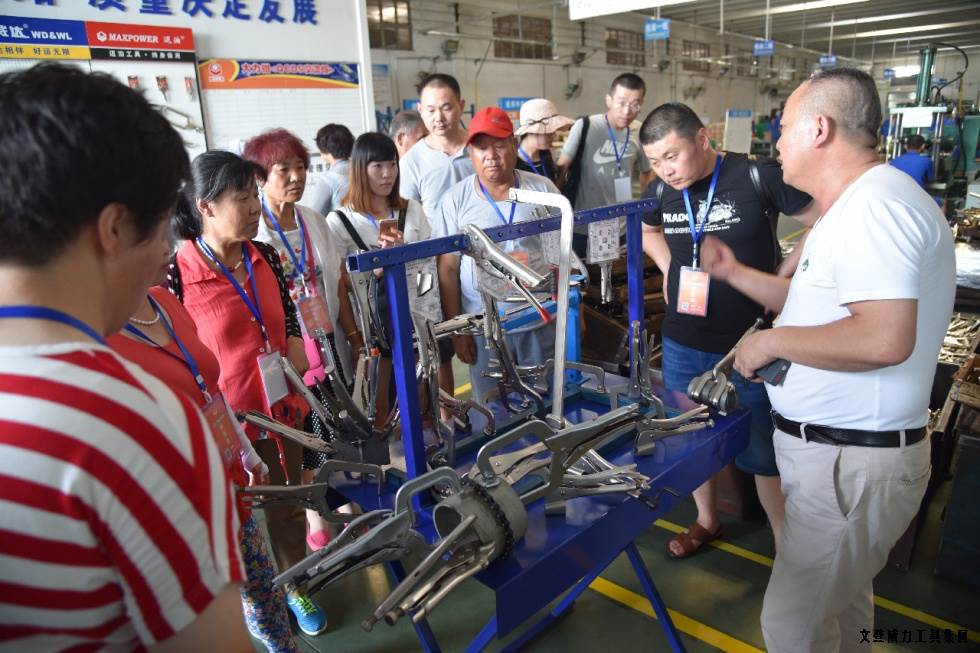 淄博參觀_04.jpg 祥鴻物資公司經(jīng)銷商參觀威力集團(圖4)