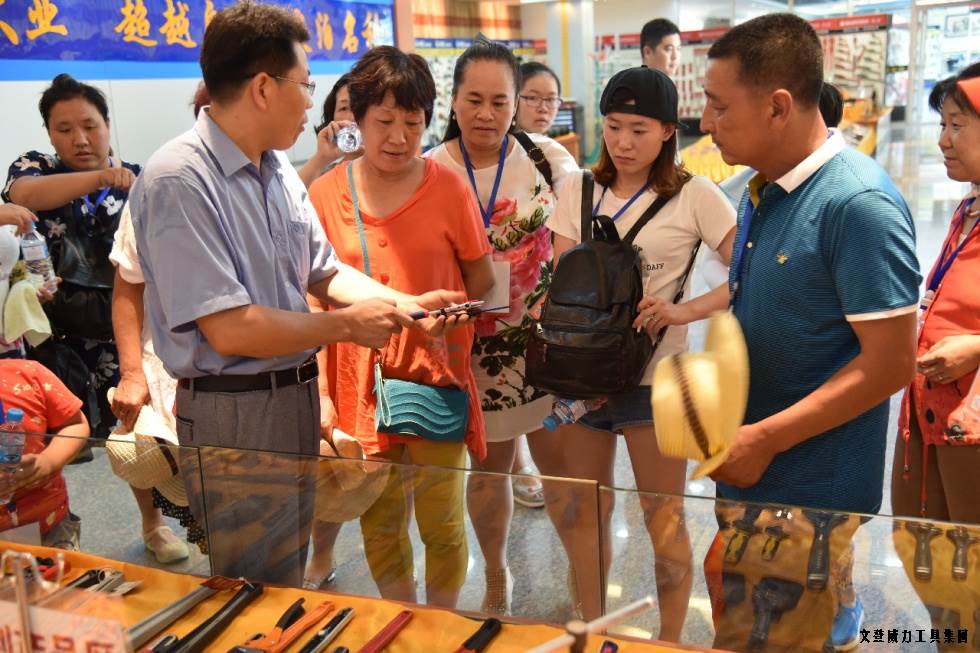 淄博參觀_11.jpg 祥鴻物資公司經(jīng)銷商參觀威力集團(圖10)