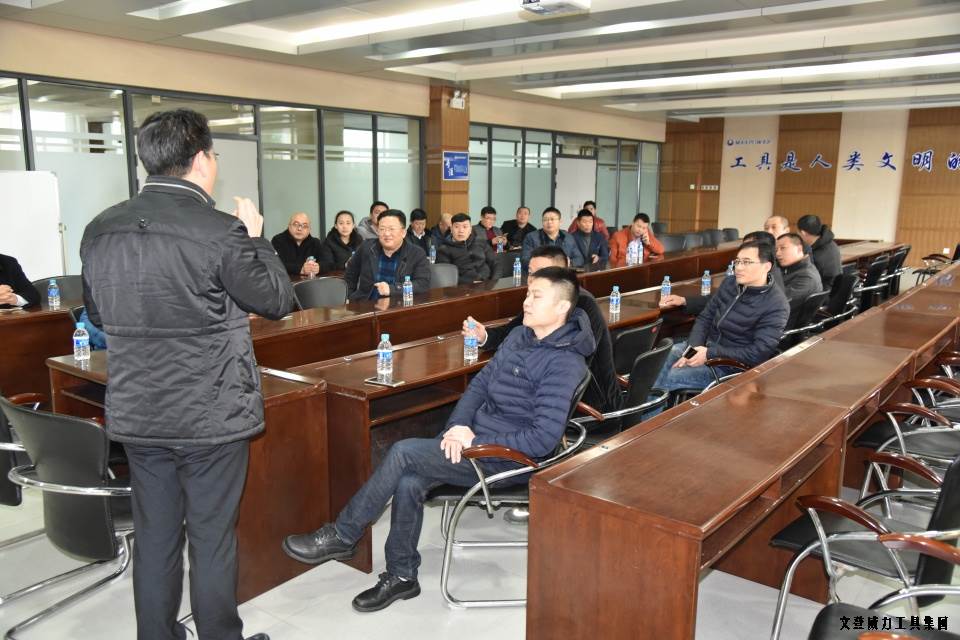 濟(jì)南信之盟參觀_02.JPG 濟(jì)南汽配協(xié)會一行蒞臨威力集團(tuán)參觀(圖2)