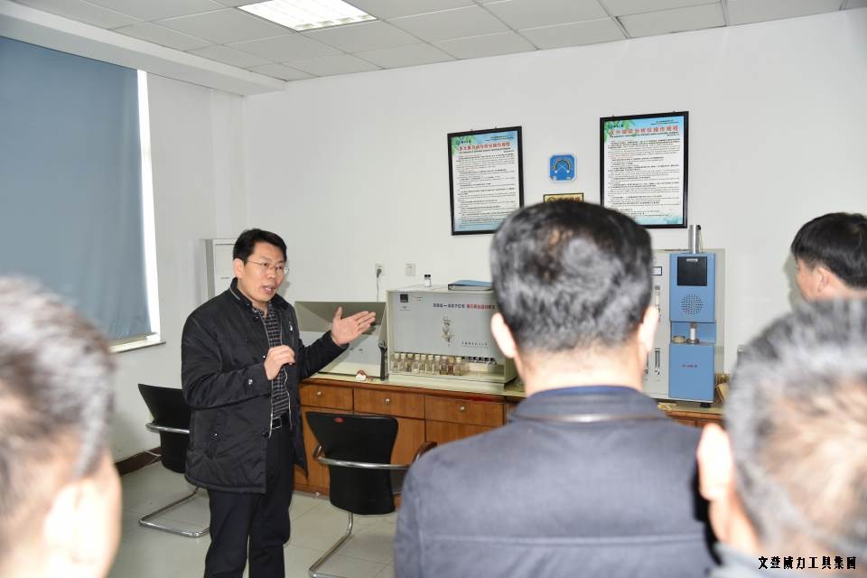 濟(jì)南信之盟參觀_03.JPG 濟(jì)南汽配協(xié)會一行蒞臨威力集團(tuán)參觀(圖3)