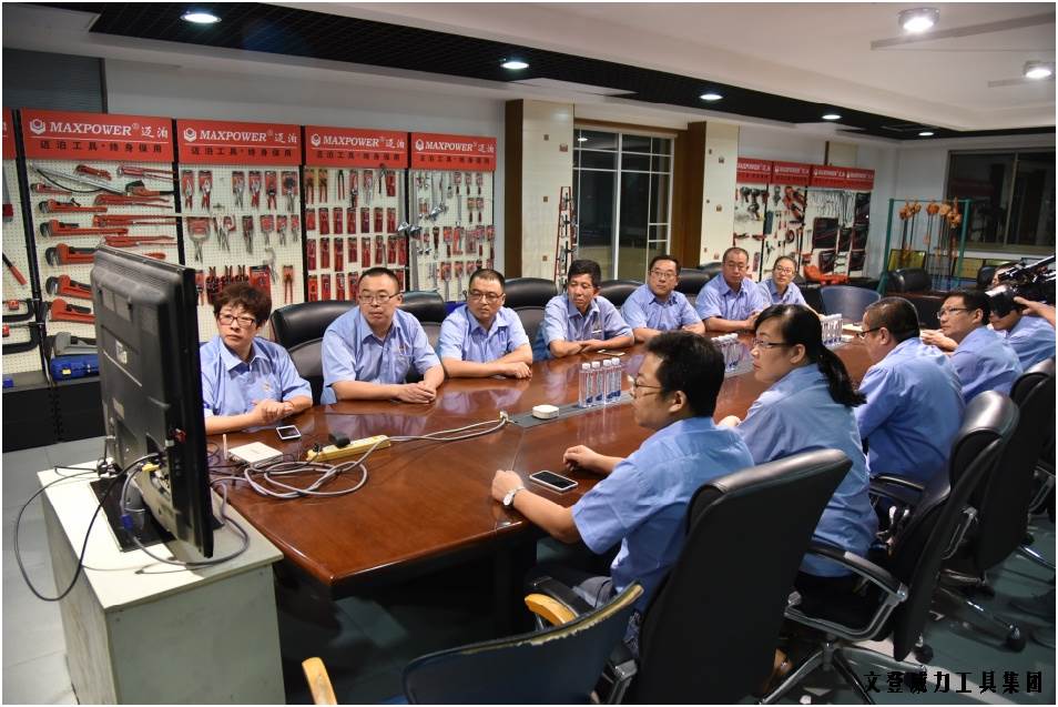 集中觀看《榜樣》節(jié)目_18.JPG 喜迎十九大 觀榜樣學(xué)先進(jìn)(圖5)